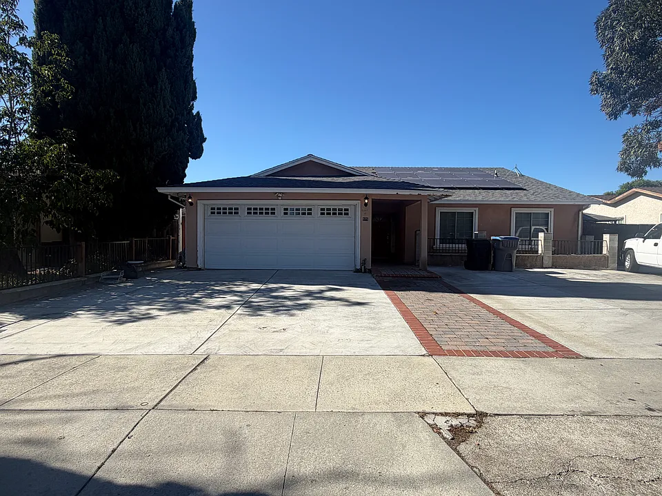 975 Granada Way