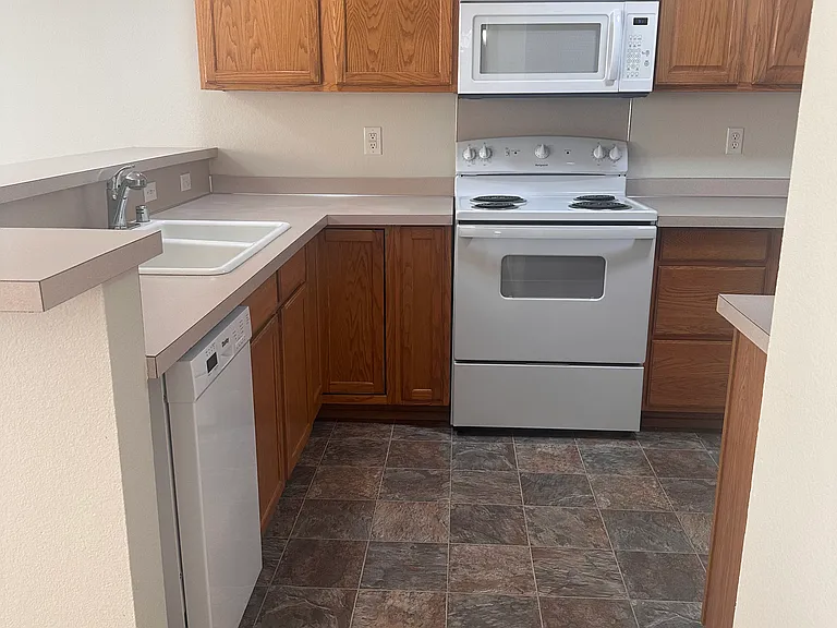 9312 Fairhill Dr NE #A — Photo 9
