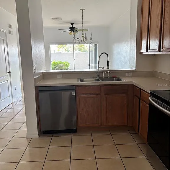10922 Savannah Wood Dr #141 — Photo 6