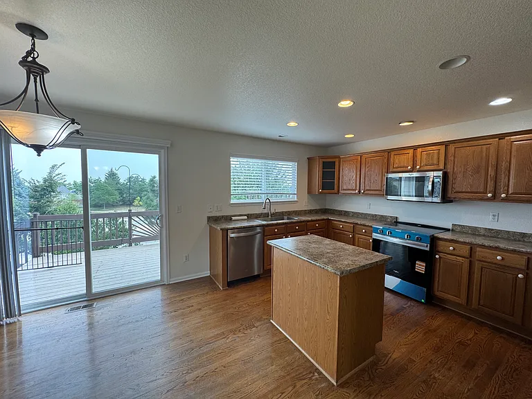 10549 Laurelglen Cir — Photo 7