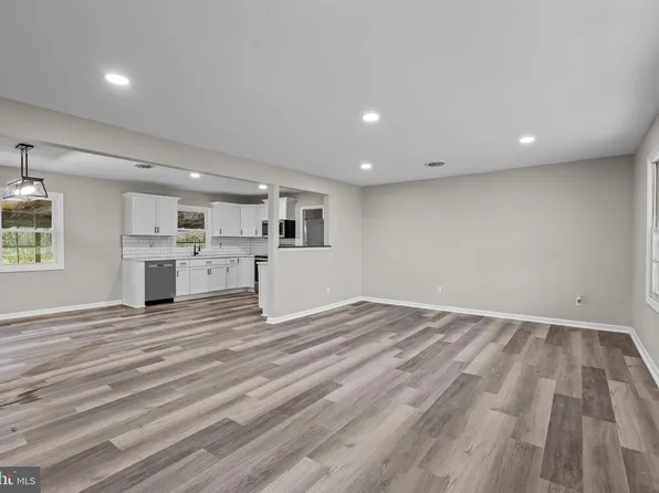 26020 Nanticoke Rd, Quantico, MD 21856