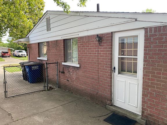 3rd image of 35025 Bayview St