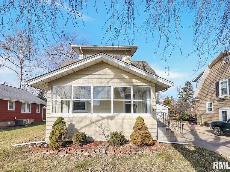 2601 W Kenwood Ave — Photo 1