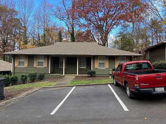 2nd image of 30 Oakwood Dr