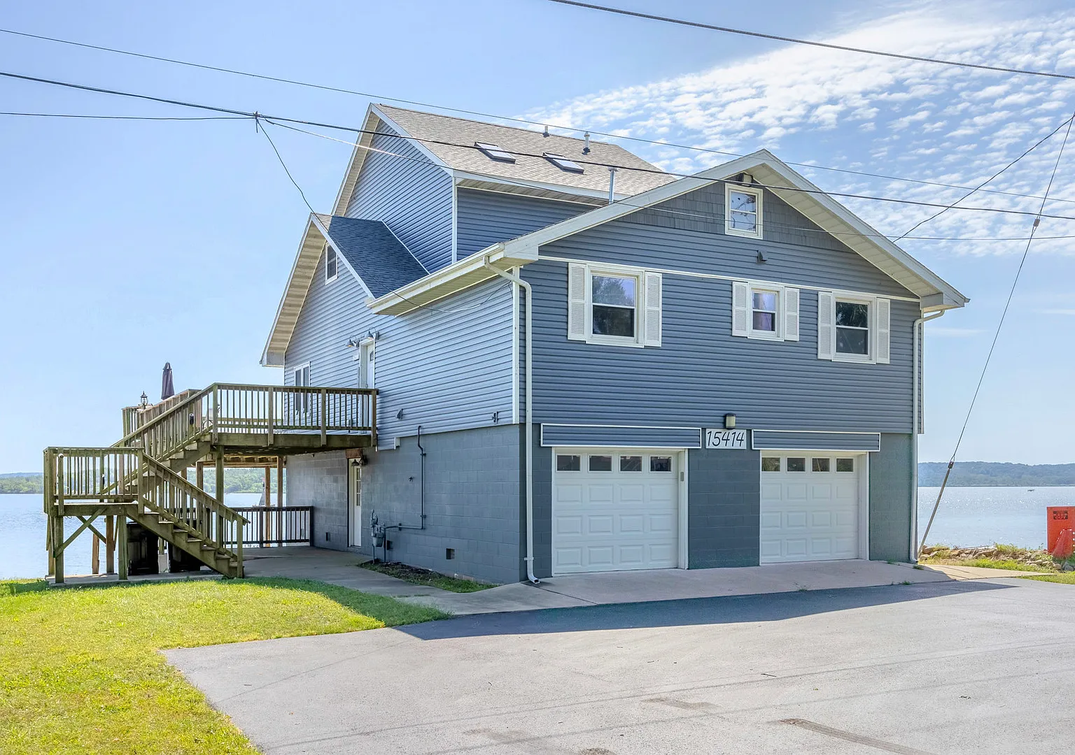 3 bed, 2340 sqft, $3,700 — Photo 1