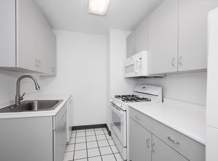 429 E 52nd St APT 34C, New York, NY 10022