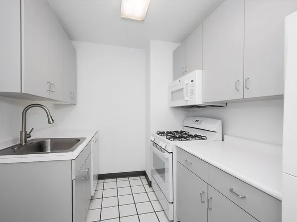 429 East 52nd Street 11G image 1 of 22