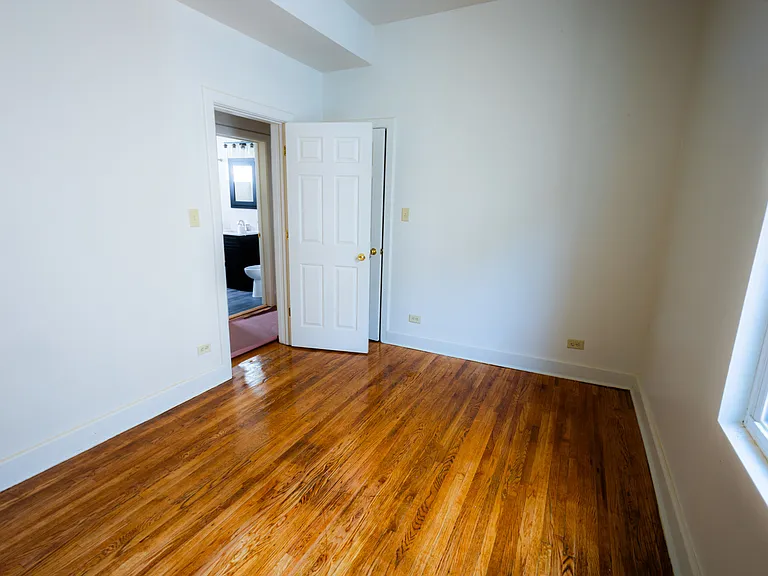 7250 S King Dr #1 — Photo 15