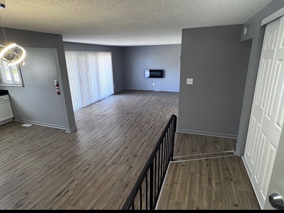 1st image of 19408 Lake Shore Dr