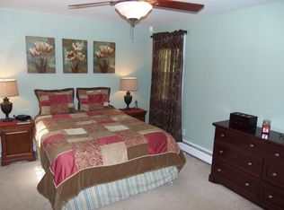 17 Mount Hope Rd, Mahopac, NY 10541