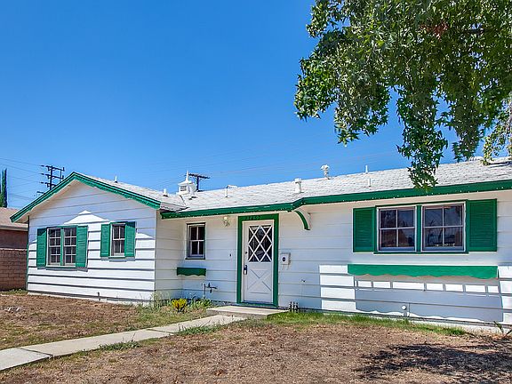 2nd image of 23457 Victory Blvd