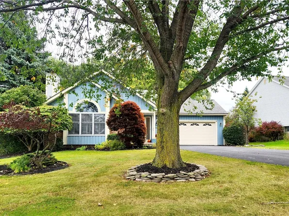 140 Sewilo Hills Dr, Rochester, NY 14622