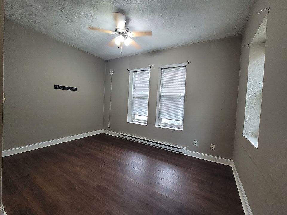 1st image of 439 W Walnut St APT 1
