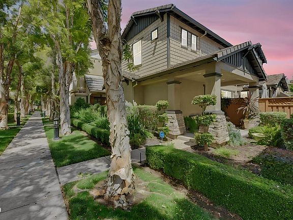3rd image of 216 W Santa Cruz Way