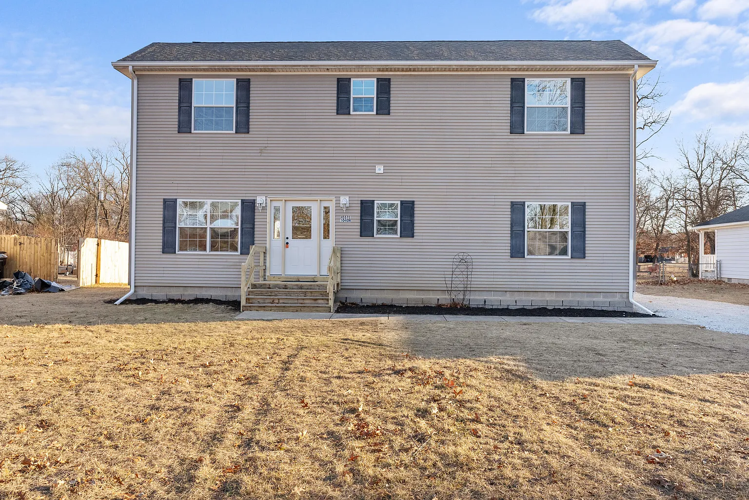 4557 E 1040 N photo 1