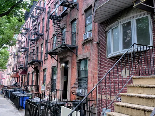 583 Warren Street image 1 of 17