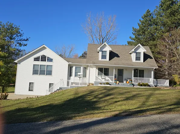 11104 Northwest Dr, Jerome, MI 49249