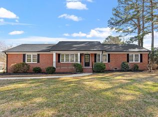 200 Arlington Cir, Sanford, NC 27330