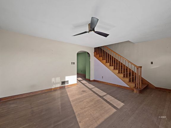 5th image of 404 Hedgewood Dr