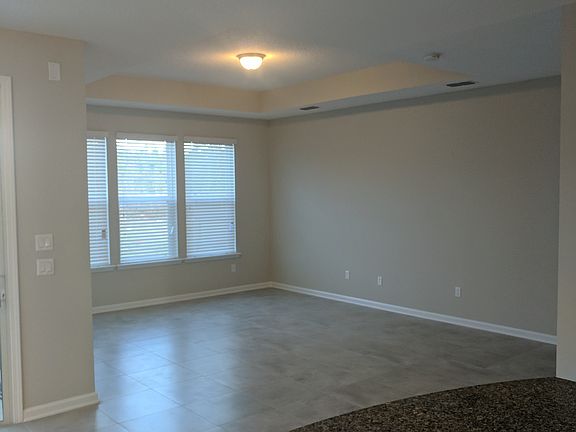 3rd image of 1512 Autumn Pines Dr