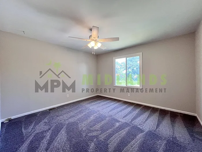 208 S Cromwell St #E — Photo 31
