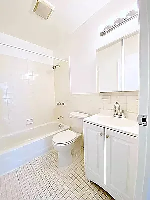 Rented by Manhattan Spaces | media 17