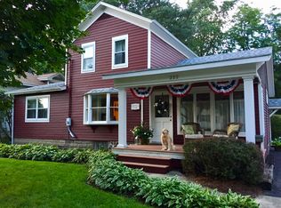 322 W Lake St, Barrington, IL 60010