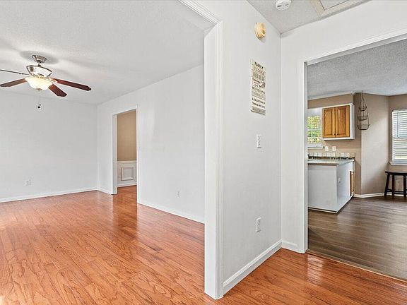 5th image of 2508 Sand Ridge Court