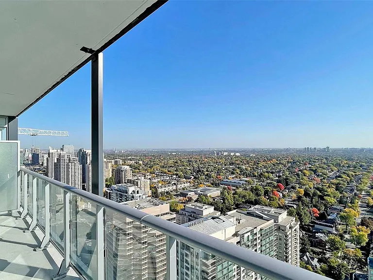 5180 Yonge St — Photo 8