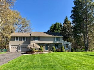 7677 Somerset Ln, Manlius, NY 13104