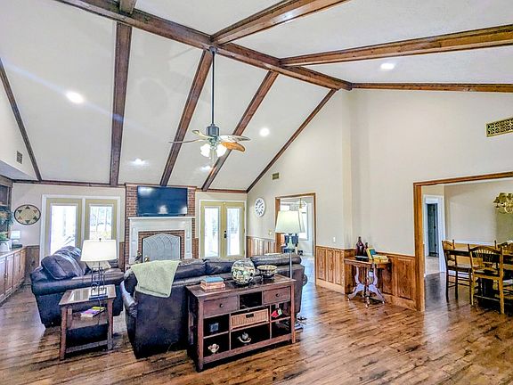 5th image of 2005 Adams St