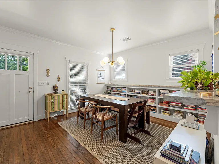 817 Gale St — Photo 11