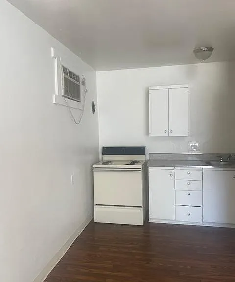 3855 Cedar St #3 — Photo 5