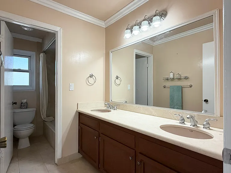 3695 Sanford St — Photo 51