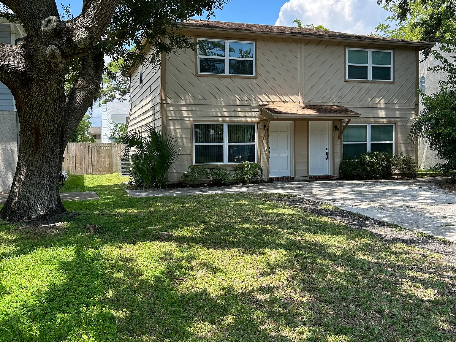 2 bed, 1.5 bath, 1020 sqft, $1,950 — Photo 1