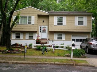 108 Lancewood Ct, Lakewood, NJ