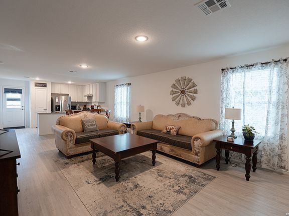 5th image of 13235 E Faxon