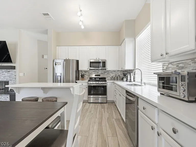1812 Snow Spring Ln — Photo 11
