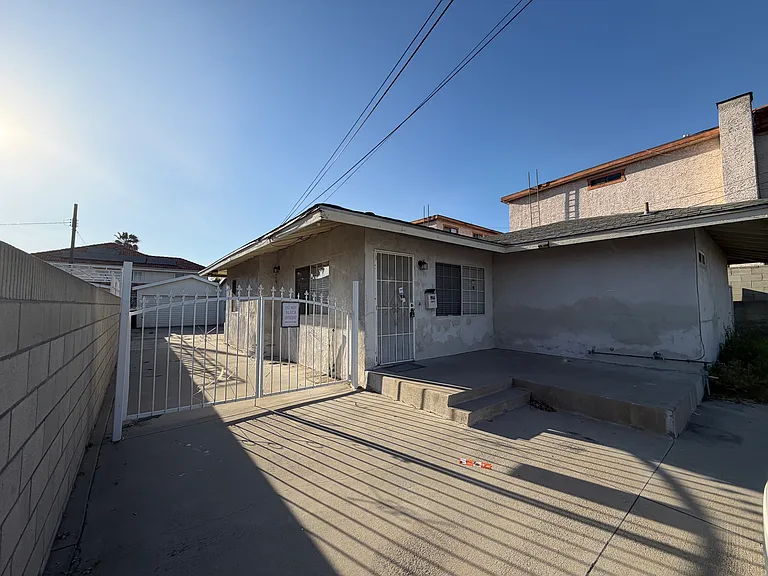 229 S Orange Ave #A — Photo 6