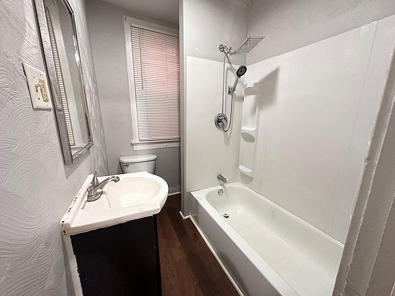 4th image of 300 W 13th Ave #302