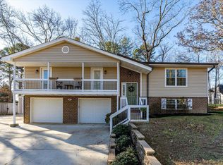 9408 Somerset Dr, Ooltewah, TN 37363