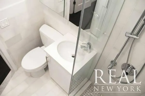 Rented by REAL New York | media 24