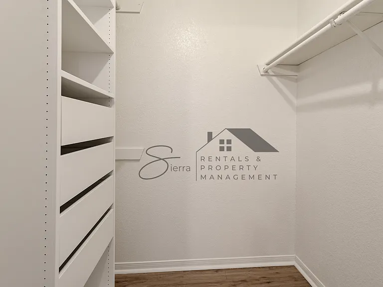 2304 Sandstone Dr — Photo 12