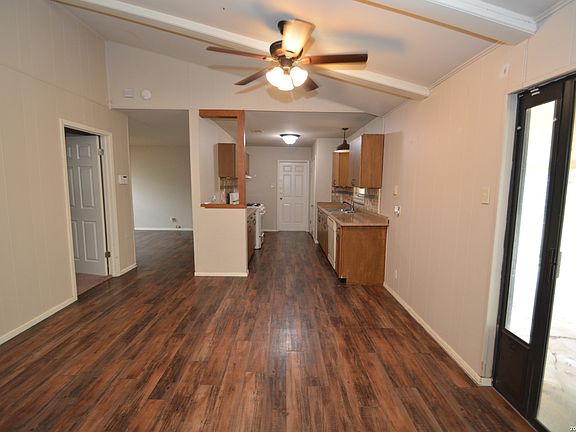 5th image of 823 Highgate