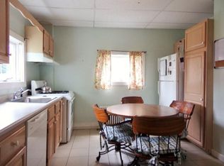 11 W Narragansett Ave #2, Newport, RI 02840