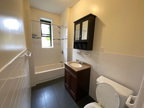 4th image of 343 Fairmount Ave APT 3