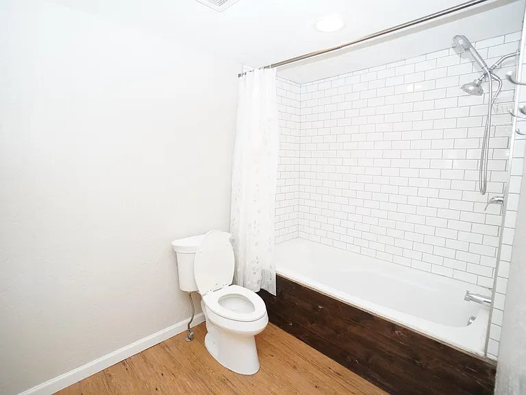 5707 N Bogart Ln — Photo 23
