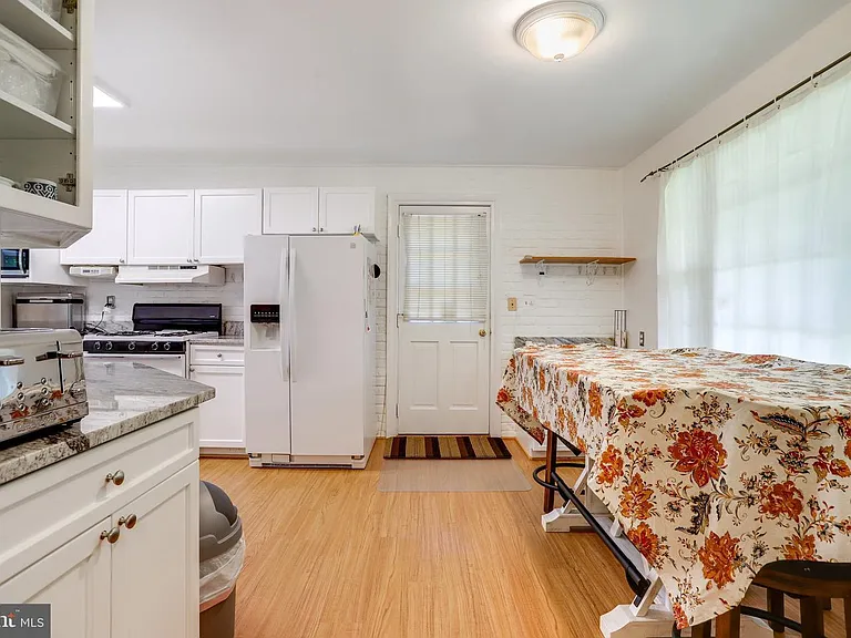 11802 Enid Dr — Photo 5