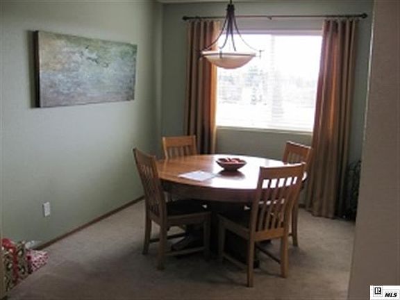 3rd image of 327 Dolly Dr