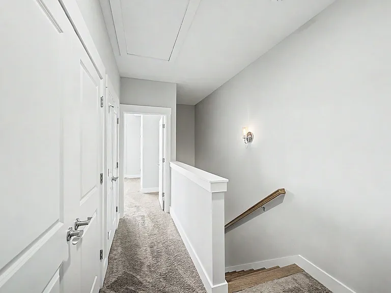 221 Stonecrest Cir — Photo 38